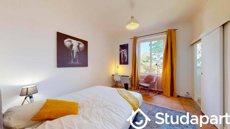 Chambre - 11 m² - 1 pièce