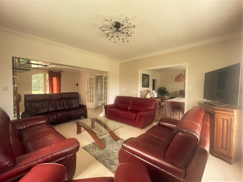 Maison contemporaine - 225 m² - 7 pièces