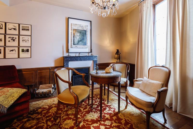 Maison - 295 m² - 10 pièces