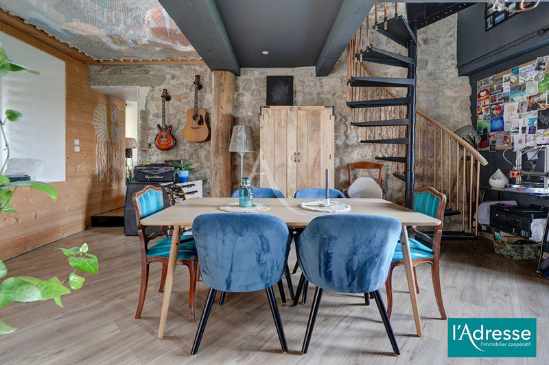 Maison - 186 m² - 7 pièces