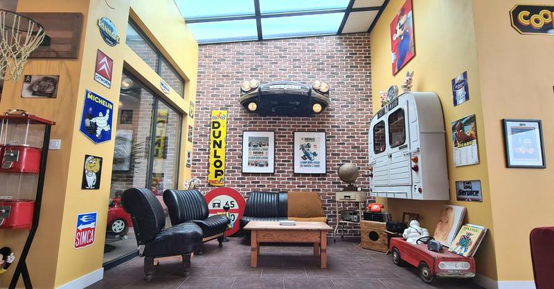 Loft - 350 m² - 9 pièces