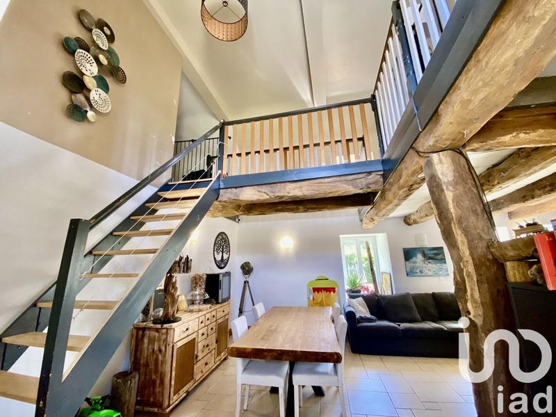 Maison - 241 m² - 10 pièces