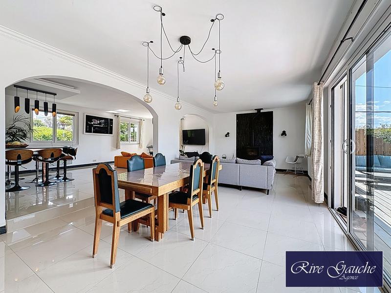 Maison - 267 m² - 7 pièces