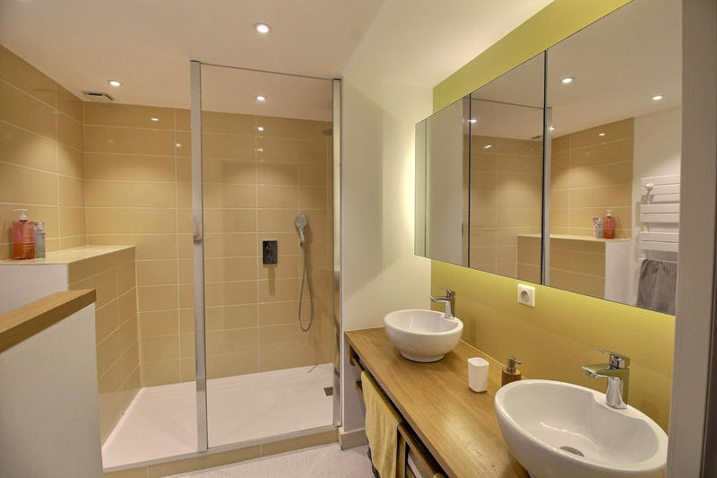 Appartement - 204 m² - 8 pièces