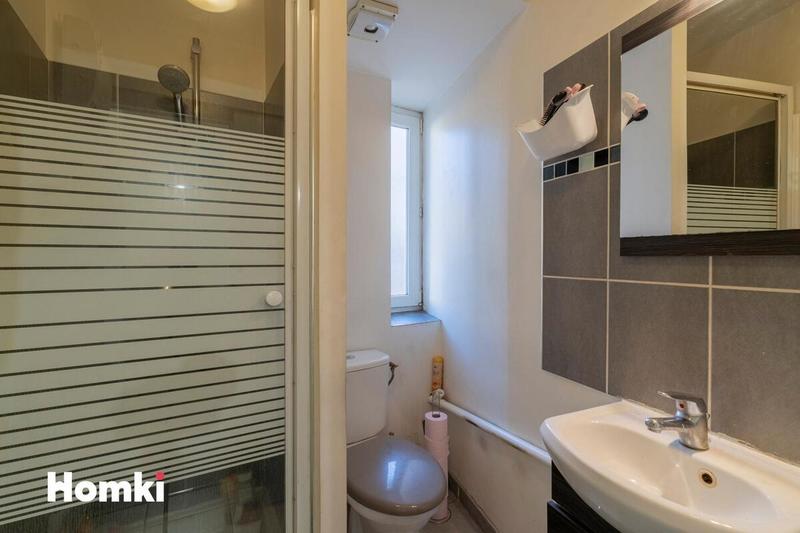 Immeuble - 84 m² - 6 pièces