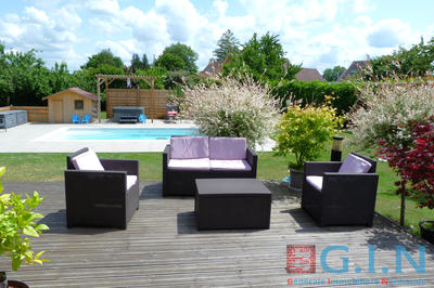 Maison - 213 m² - 10 pièces