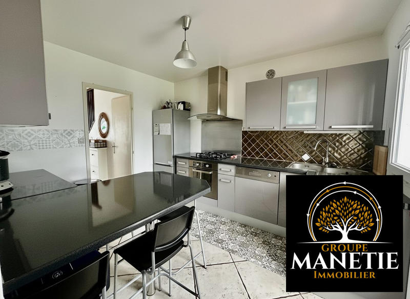 Maison - 80 m² - 6 pièces