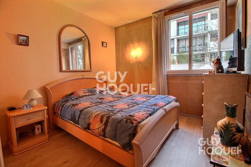Appartement - 90 m² - 5 pièces