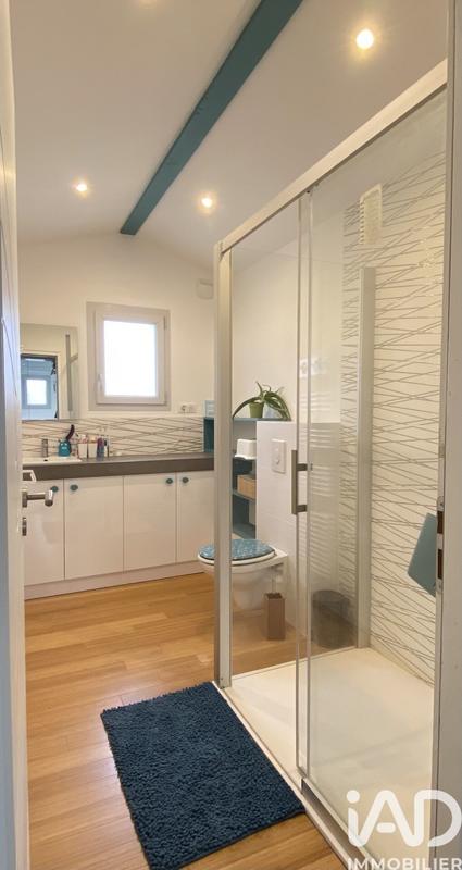 Maison - 237 m² - 8 pièces