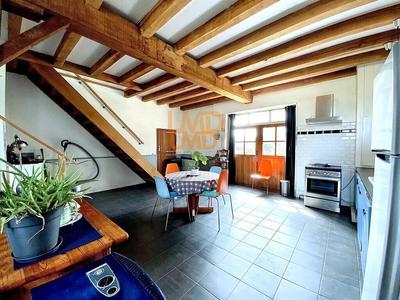 Maison ancienne - 195 m² - 3 pièces