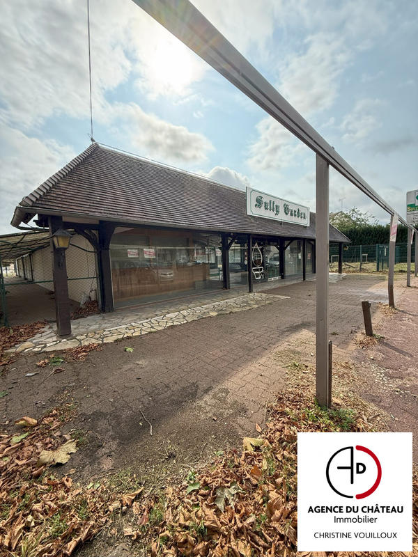 Local commercial - 825 m² - 6 pièces