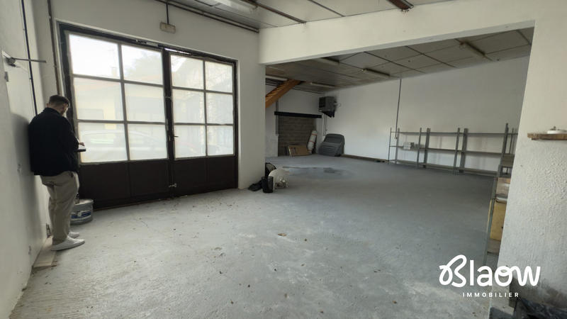 Local d'activités - 300 m²