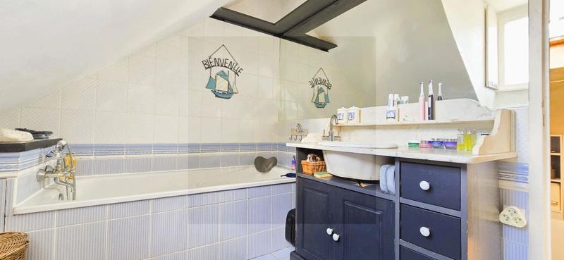 Maison - 149 m² - 7 pièces