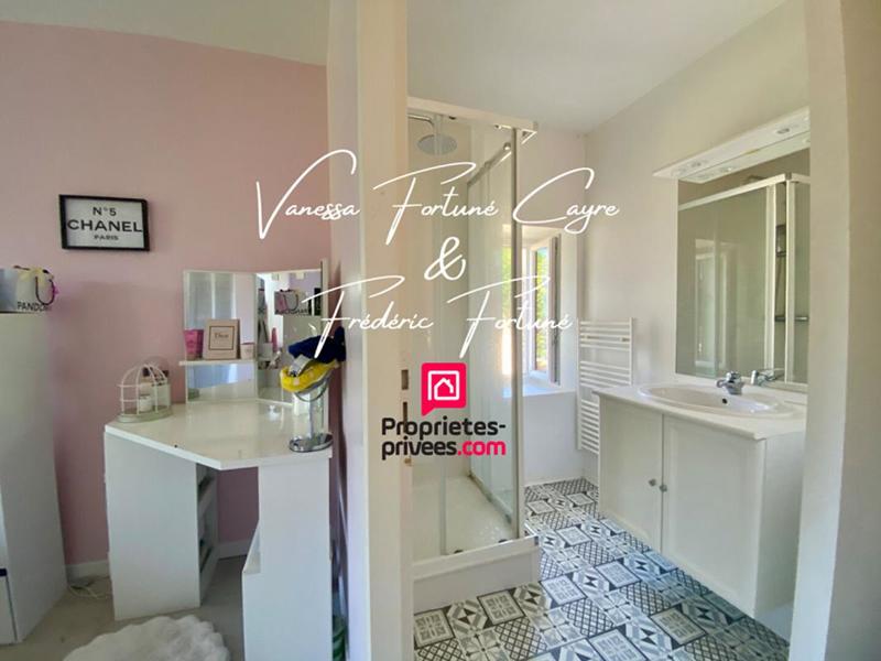 Maison - 325 m² - 10 pièces