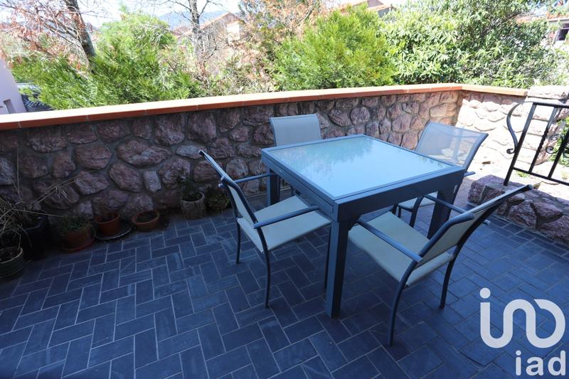 Maison - 219 m² - 8 pièces