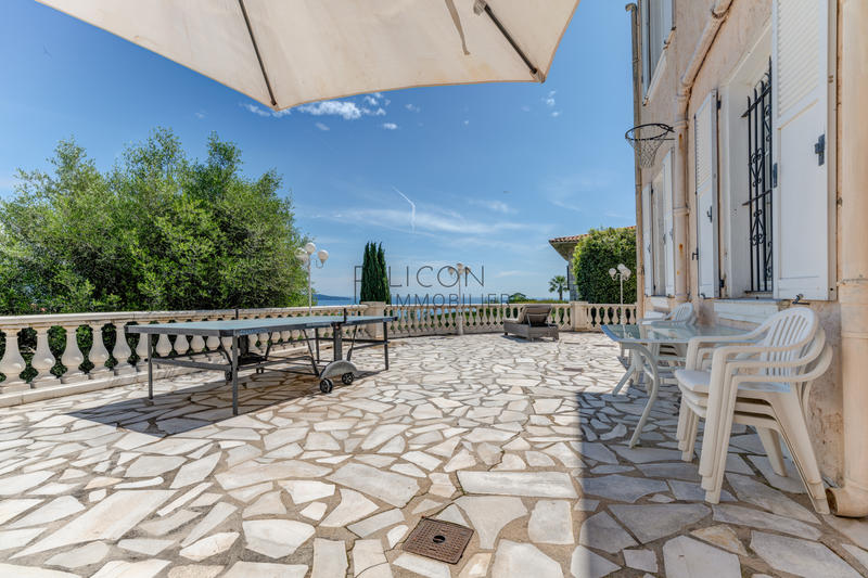 Villa - 280 m² - 8 pièces