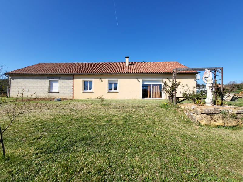 Maison - 104 m² - 5 pièces