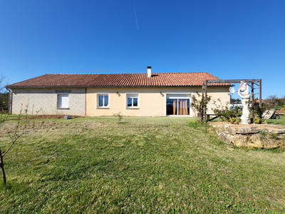 Maison - 104 m² - 5 pièces