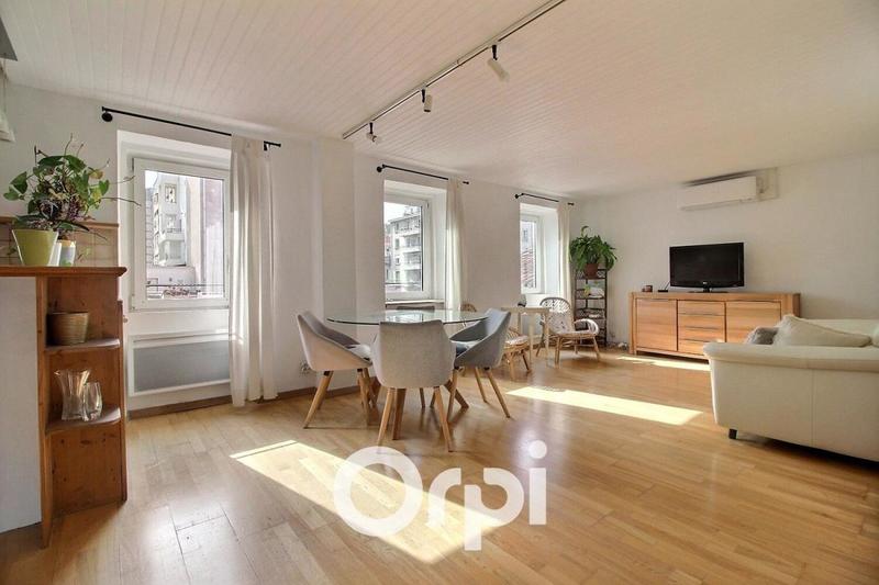 Appartement - 80 m² - 4 pièces