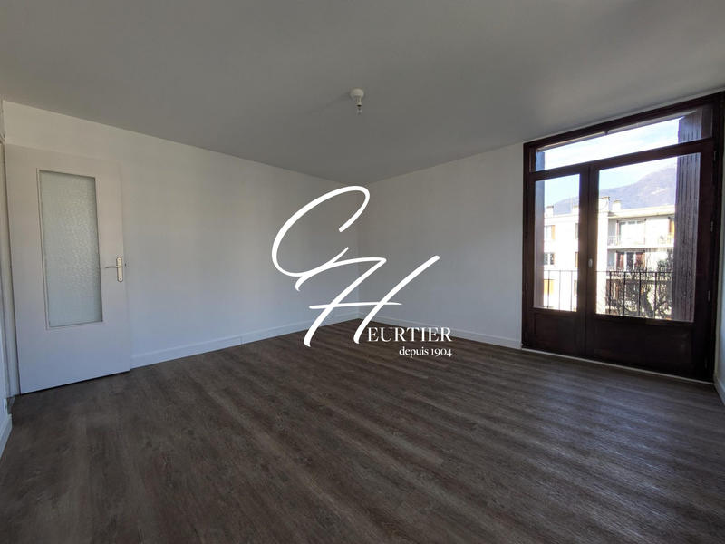 Appartement - 77 m² - 4 pièces