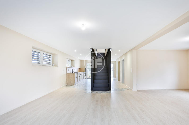 Maison - 179 m² - 6 pièces