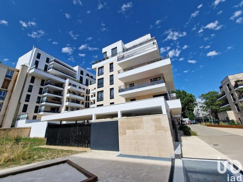 Appartement - 92 m² - 5 pièces