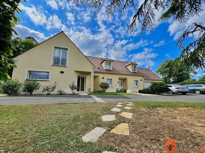 Maison - 296 m² - 7 pièces