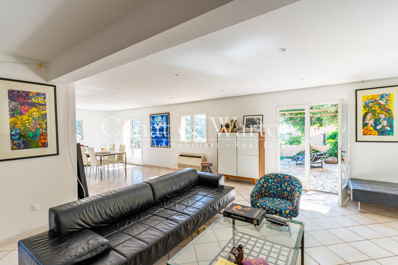 Villa - 240 m² - 7 pièces