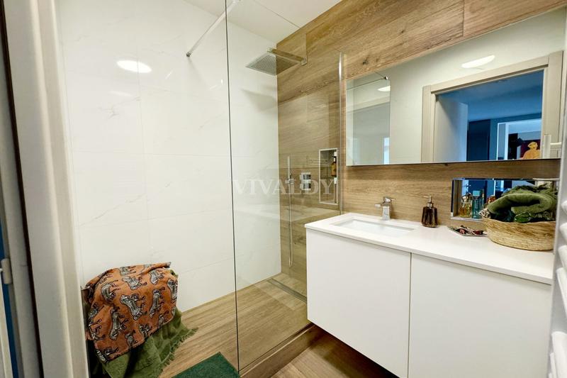 Duplex - 101 m² - 4 pièces