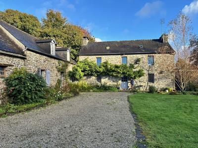 Maison en pierre - 160 m² - 7 pièces