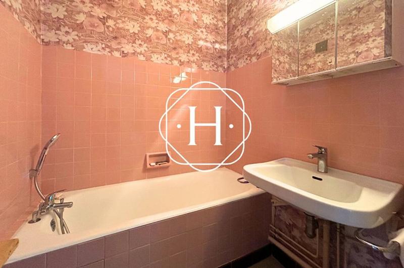 Appartement - 100 m² - 5 pièces