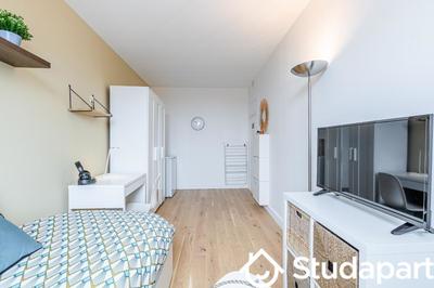 Chambre - 11 m² - 1 pièce