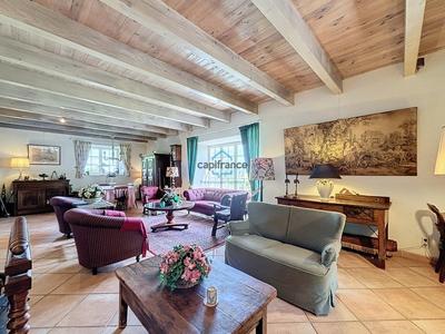 Maison - 153 m² - 7 pièces