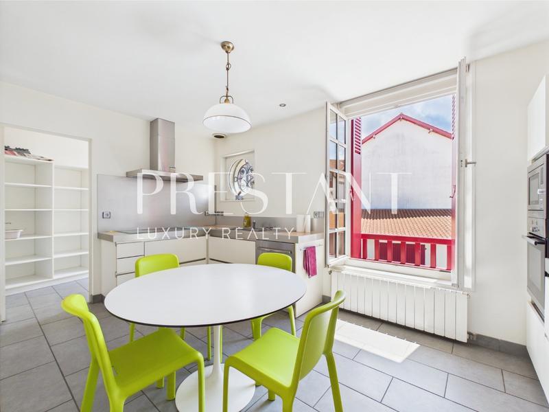 Maison de ville - 209 m² - 4 pièces