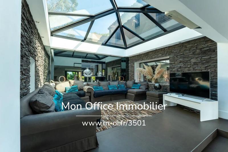 Villa - 465 m² - 12 pièces