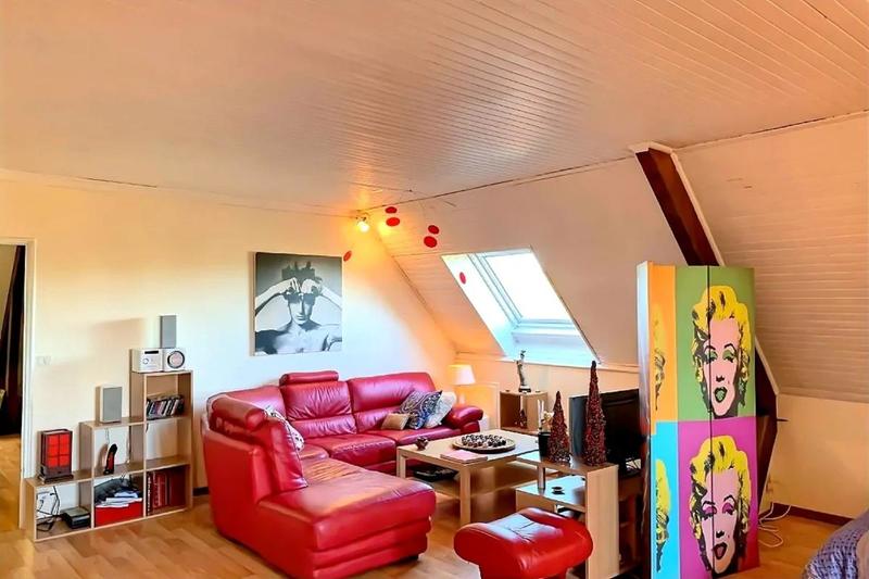 Maison - 460 m² - 14 pièces