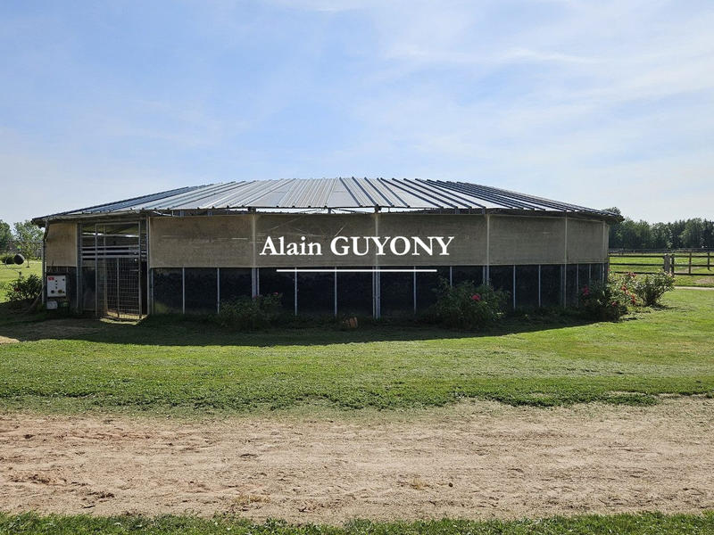 Maison - 310 m² - 10 pièces