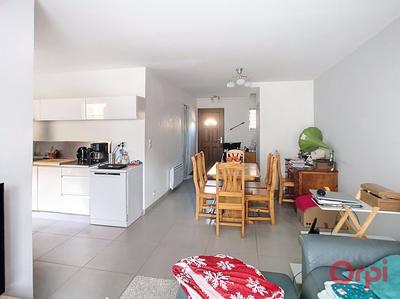 Maison - 86 m² - 4 pièces