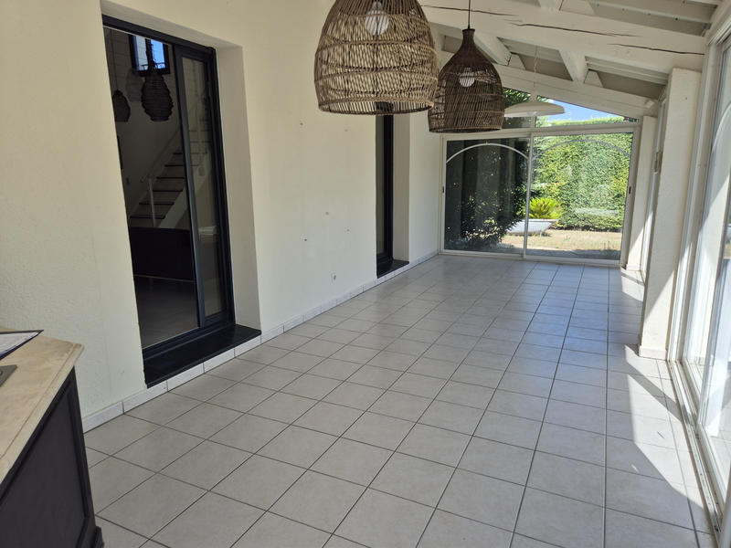 Maison - 208 m² - 8 pièces