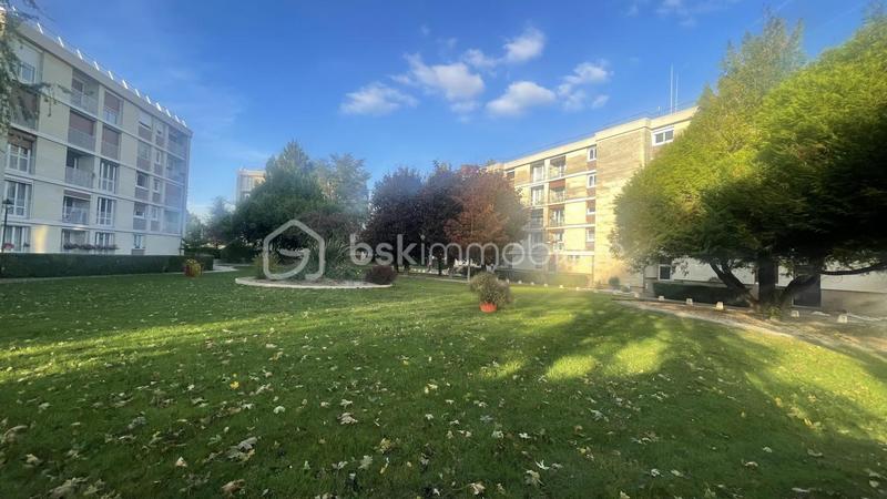 Appartement - 97 m² - 4 pièces