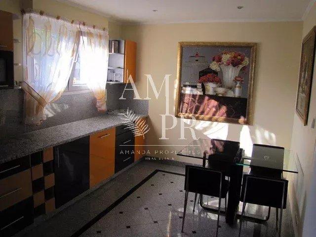 Appartement villa - 360 m² - 7 pièces