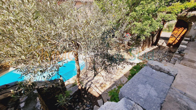 Maison de village - 157 m² - 11 pièces