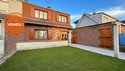 Maison - 90 m² - 5 pièces