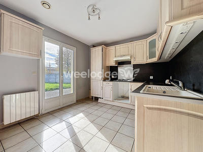 Maison - 90 m² - 6 pièces