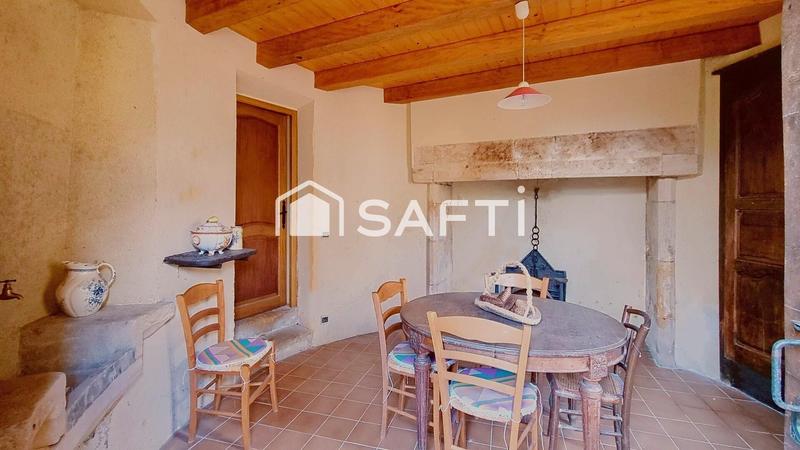 Maison - 185 m² - 10 pièces