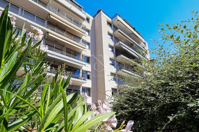 Appartement - 103 m² - 4 pièces