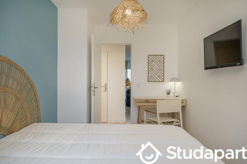 Chambre - 10 m² - 1 pièce