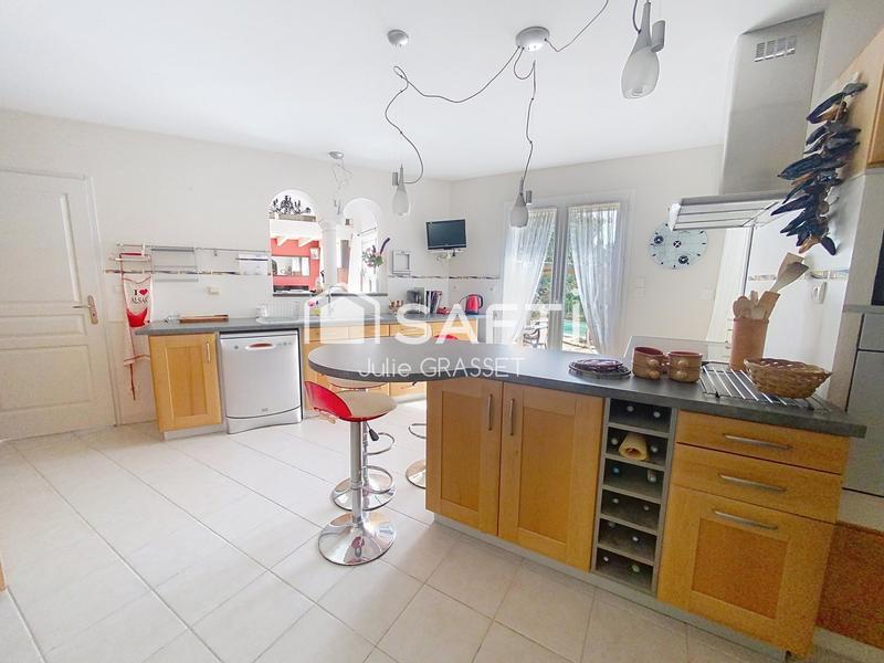 Maison - 161 m² - 6 pièces