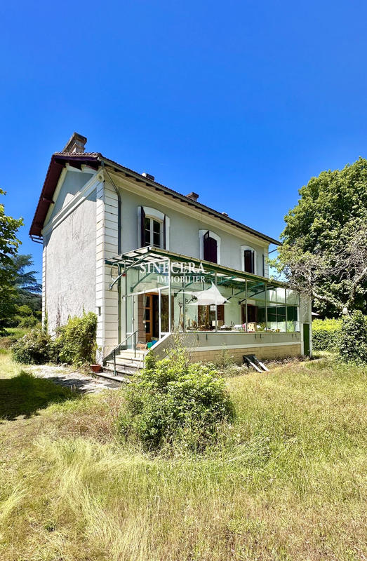 Maison - 140 m² - 9 pièces