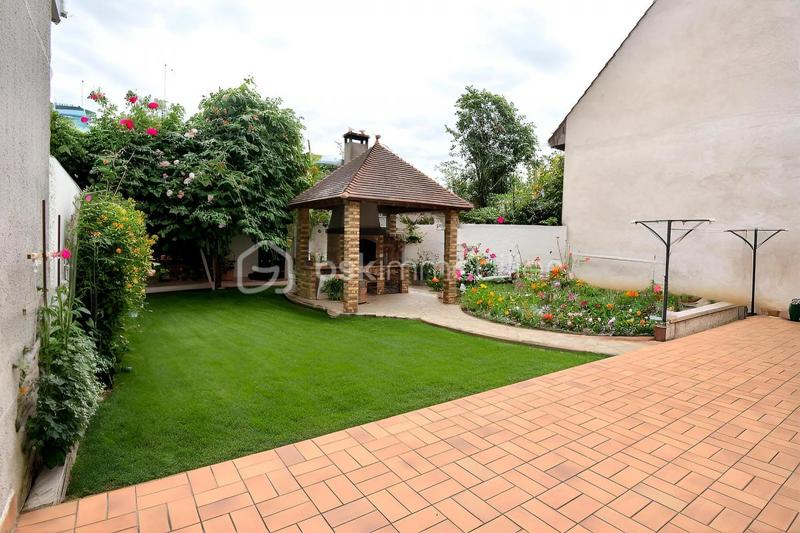 Maison - 135 m² - 6 pièces